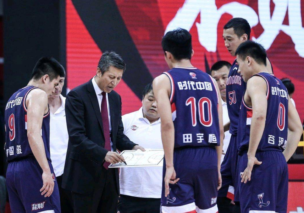 乐鱼-风云突变！新奥尔良鹈鹕冲刺阶段远射贴柱，CBA常规赛版图或变，气氛紧张，临场指挥获称赞(足球国足开除奖励远射必进卡小说叶辰)